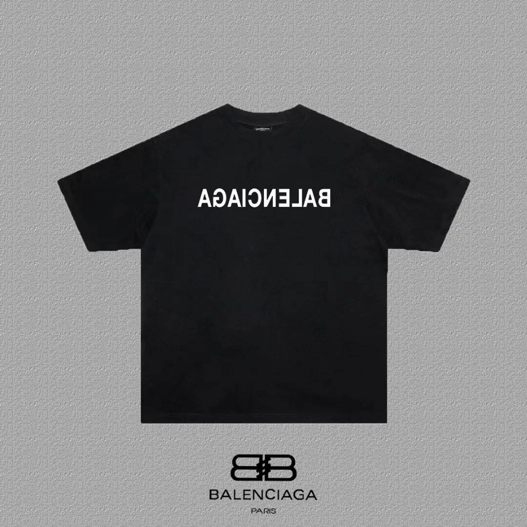 P80✨🔥 BALENCIAGA Paris reverse letter printed short-sleeved T-shirt. Custom-woven and dyed 280g combed cotton heavyweight fabric. Zero color difference in threads. Perfect details. Different from the current currency version. Welcome to compare. Same Style for men and women. Must-sell in the picture above. Color: White Black Size: 1 2 3 4